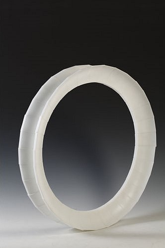 Daniel Clayman, Circular Object Three
2008, Glass